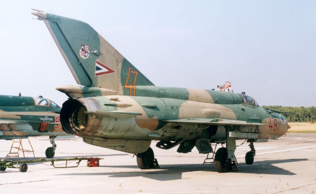 _mig_21bis_48_pa00_gyz001.jpg