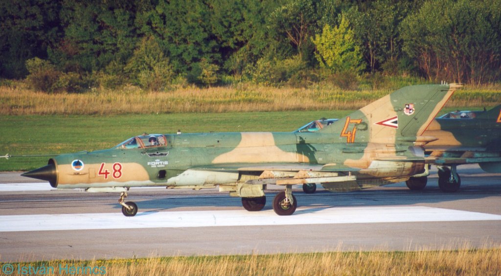 _pa_close_ih_007_mig_21bis_48a.jpg