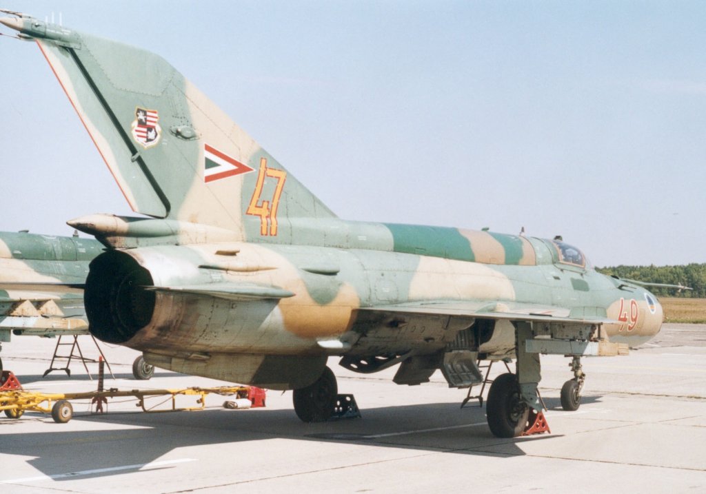 _mig_21bis_49_pa00_gyz002.jpg